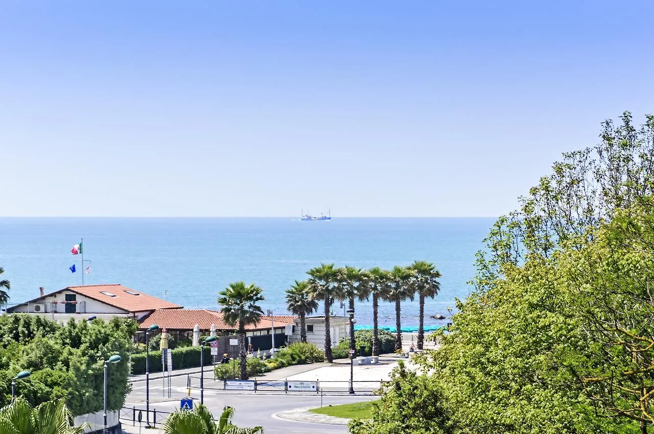 Hotel Lido Marina di Massa Italy
